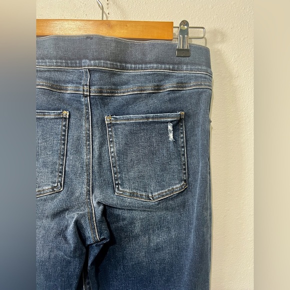 SPANX Medium Wash Semi-Distressed Pull-On Skinny Jean - Medium (30") - Picture 10 of 12